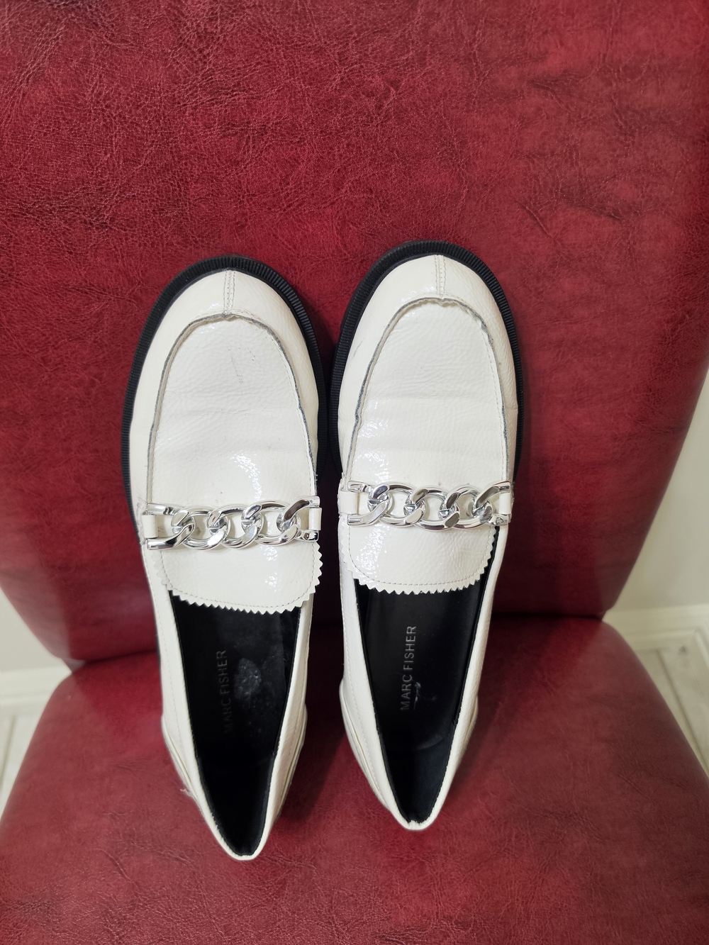 Marc Fisher  Cream Chain-Accent Leather Loafers